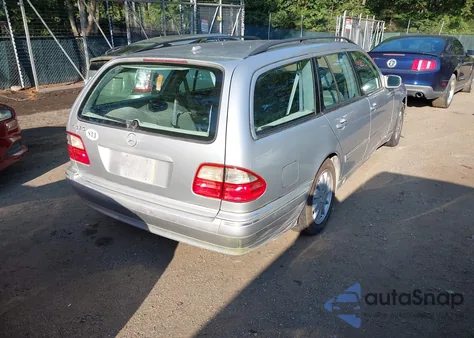 2001 Mercedes-Benz E 320 z USA, uszkodzony, nr VIN WDBJH65J71B272776